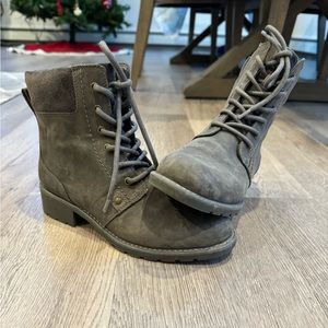 Women’s Clark Boots
